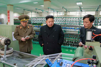 金正恩视察渔具工厂 为水产前线打造“兵工厂”